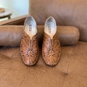 Pikolinos Women’s Loafers